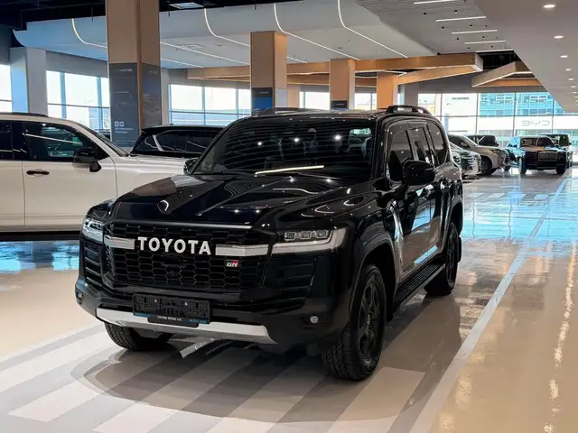 Toyota Land Cruiser 300
