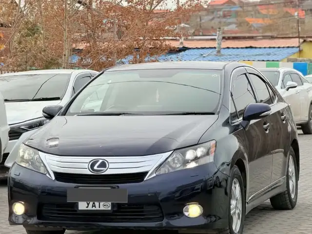 Lexus HS