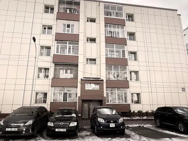 Хотын төвд гал тогоо тусдаа 2 өрөө байр 32m2, Улаанбаатар — Сүхбаатар — 5-р хороолол