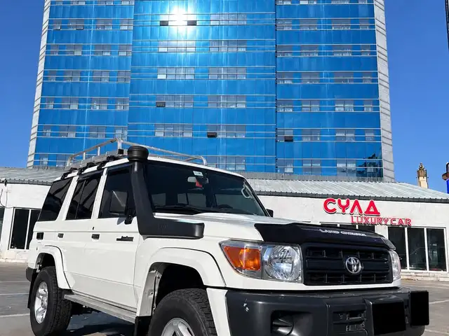 Toyota Land Cruiser 70