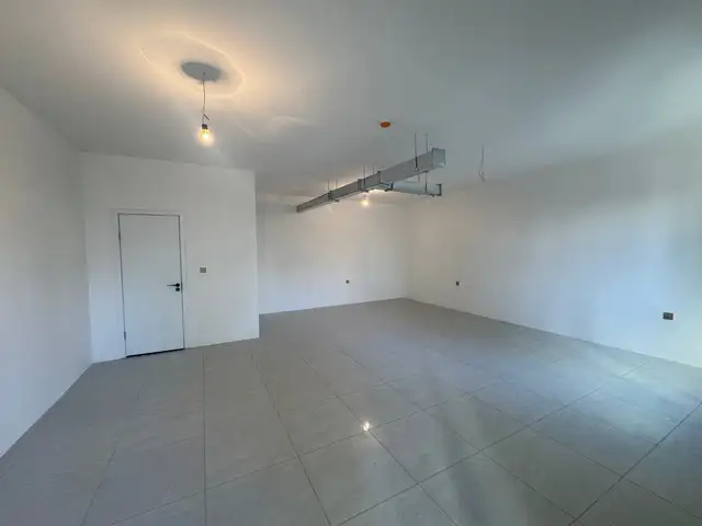 Дөлгөөн нуур, new residence хотхонд 46мкв үйлчилгээний талбай, Улаанбаатар — Сүхбаатар — 11-р хороо