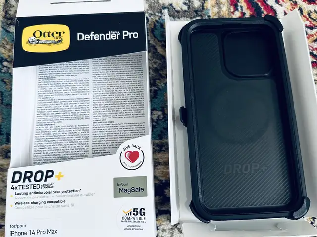 iphone 14 pro max otter-box brendiin defender black pro case, Улаанбаатар — Чингэлтэй — Тэнгис кино театр