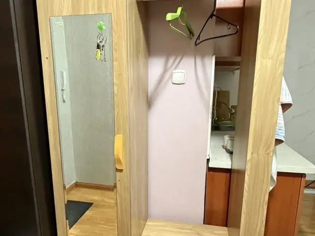 Үүдний өлгүүр шкаф, Улаанбаатар — Хан-Уул — Хурд