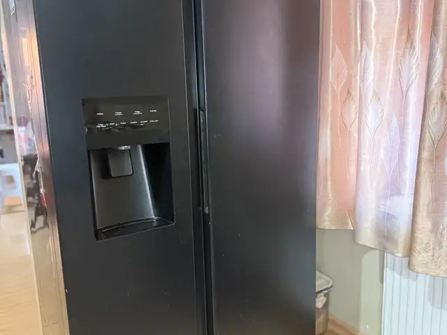 Хөргөгч, Улаанбаатар — Сүхбаатар — 10-р хороо