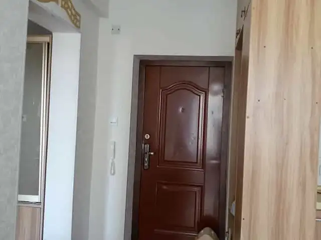 Хотын төвд төв зам дагуу 2 өрөө бүрэн засвартай 35мкв, Улаанбаатар — Баянзүрх — 14-р хороолол