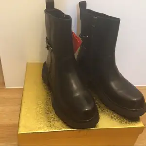 Geox 37sz-н өвлийн гутал, Улаанбаатар — Баянзүрх — 13-р хороолол