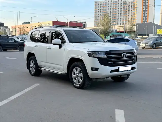 Toyota Land Cruiser 300