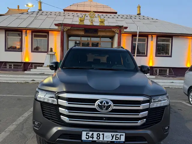 Toyota Land Cruiser 300