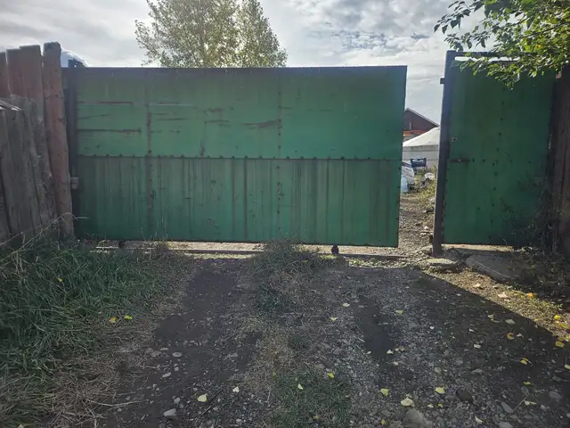 Хашааны гүйдэг хаалга, Улаанбаатар — Баянгол — 11-р хороо