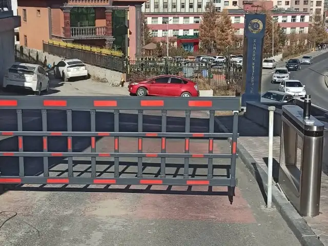 Зогсоолын автомат хаалт том, Улаанбаатар — Баянзүрх — 13-р хороолол