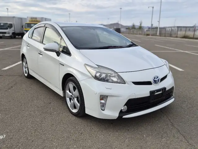 Toyota Prius 30