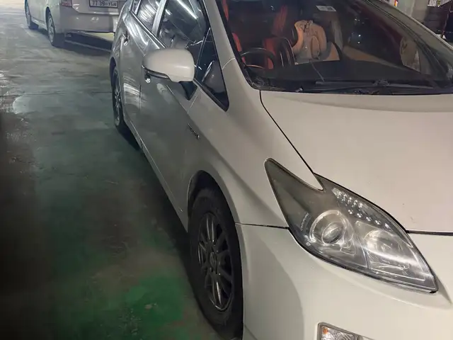 Toyota Prius 30