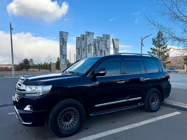 Toyota Land Cruiser 200
