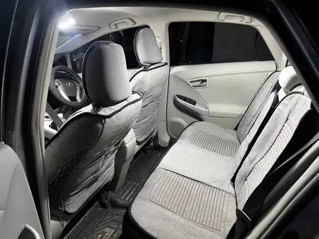 Toyota Prius 30