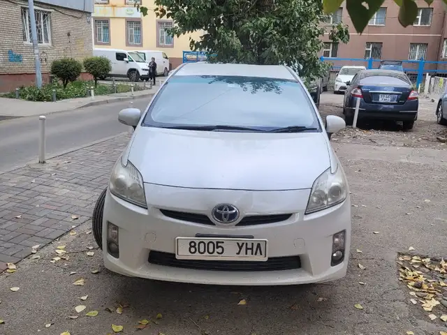 Toyota Prius 30
