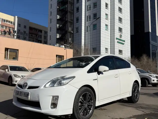 Toyota Prius 30