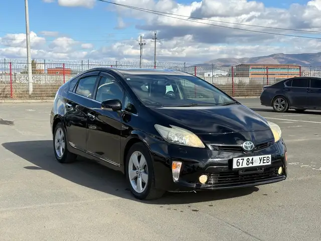Toyota Prius 30