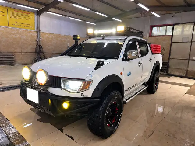 Mitsubishi L200