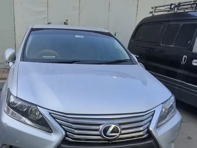Lexus HS
