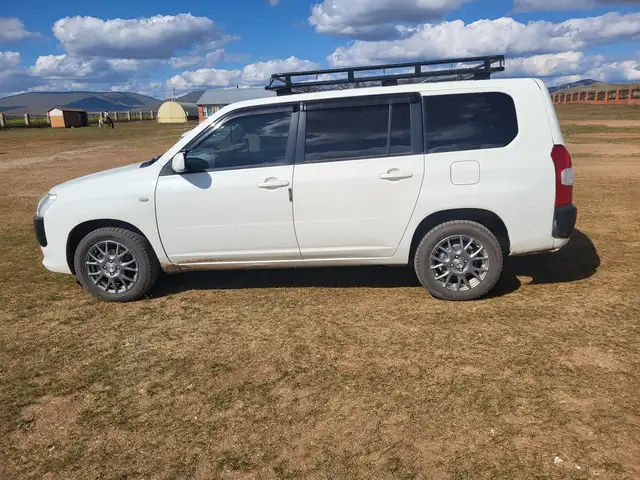 Toyota Succeed