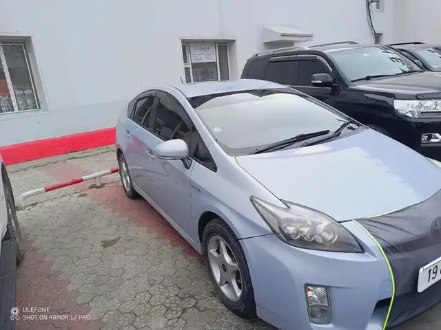 Toyota Prius 30