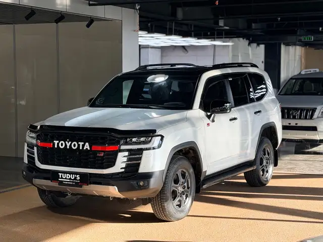 Toyota Land Cruiser 300