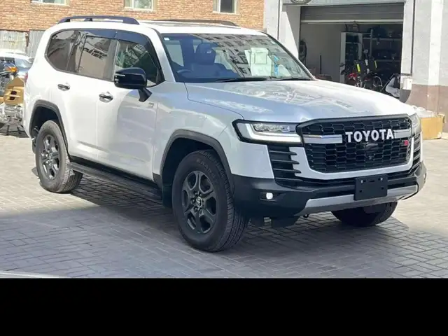 Toyota Land Cruiser 300
