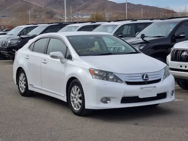 Lexus HS