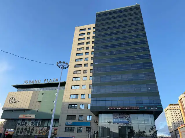 Хотын төв баруун 4 зам grand plaza.д 241м2 оффис, Улаанбаатар — Баянгол — Баруун 4 зам