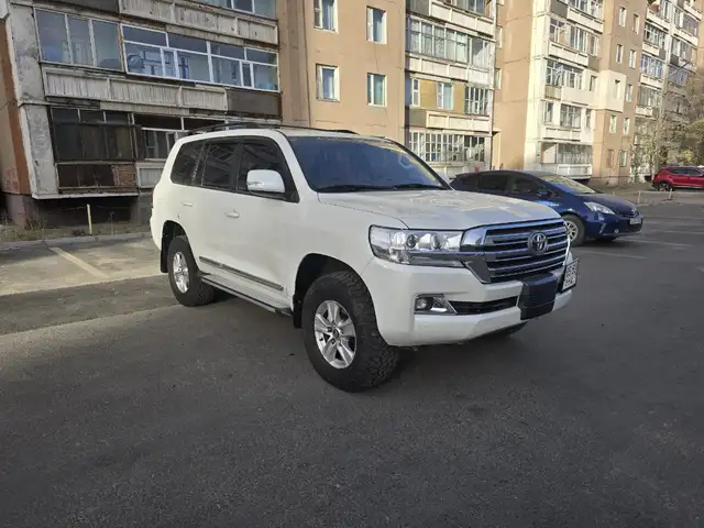 Toyota Land Cruiser 200