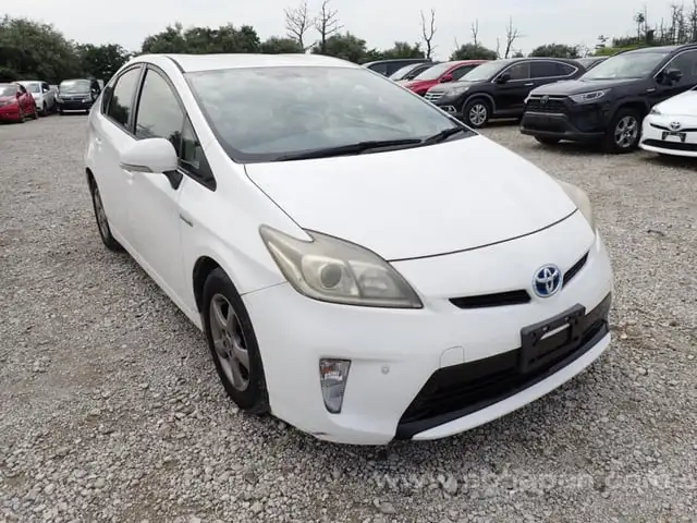 Toyota Prius 30