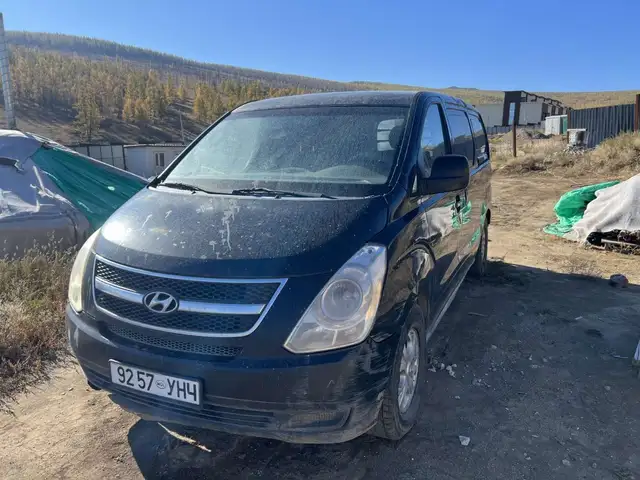 Hyundai Starex