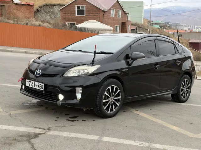 Toyota Prius 30