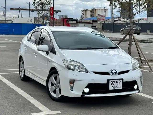Toyota Prius 30