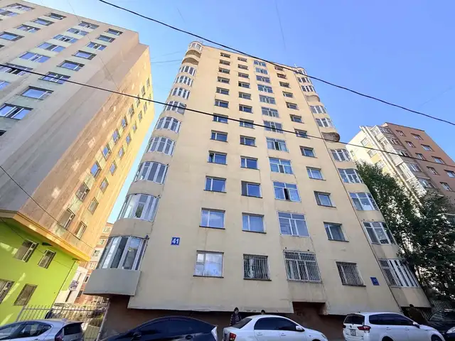 Бзд, 4-р хороо, жуковын хөшөөний баруун талд 57.5мкв гал тогоо тусдаа 2 өрөө, Улаанбаатар — Баянзүрх — 4-р хороо