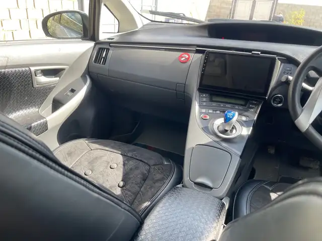 Toyota Prius 30
