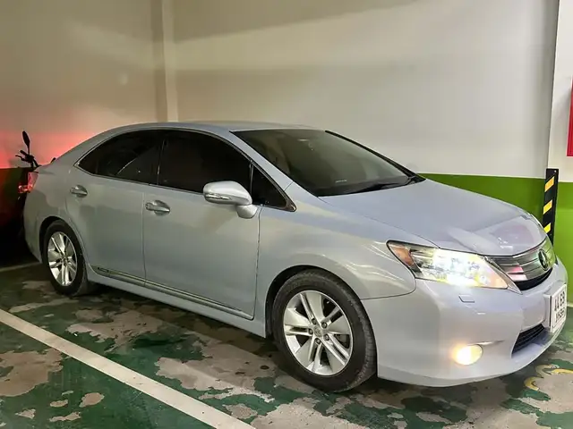 Lexus HS