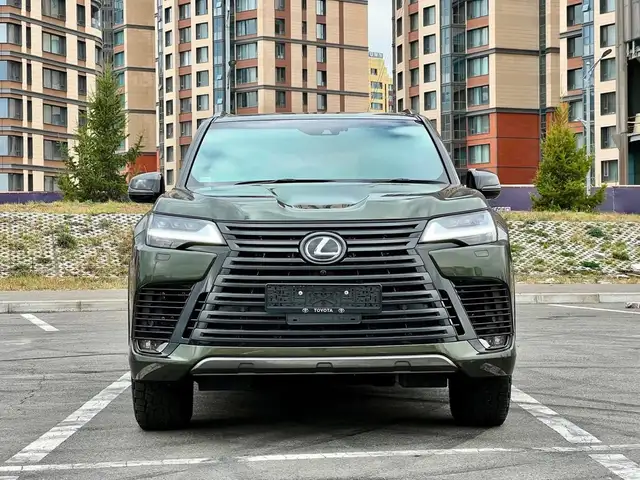 Lexus LX 600