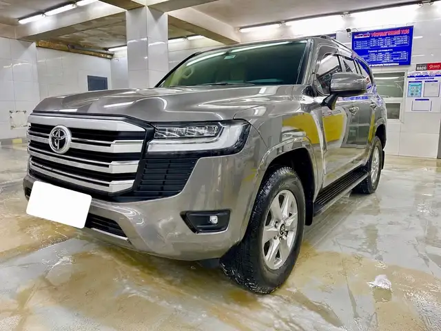 Toyota Land Cruiser 300