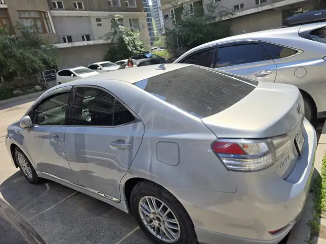 Lexus HS