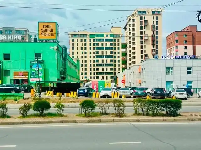 Үйлчилгээний талбай, Улаанбаатар — Баянзүрх — Шинэ Монгол сургуулийн ойролцоо