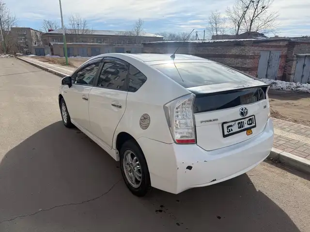 Toyota Prius 30
