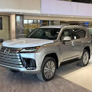 Lexus LX 700