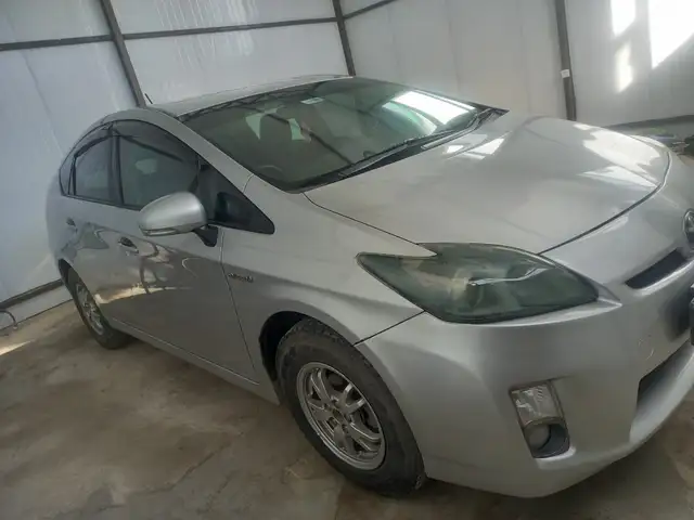 Toyota Prius 30