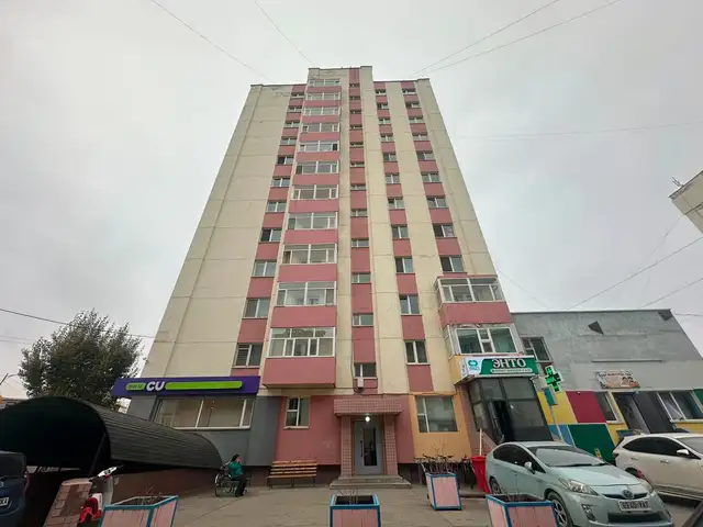Наадам центрийн баруун талд 2 өрөө орон сууц 60m2, Улаанбаатар — Хан-Уул — 120 мянгат