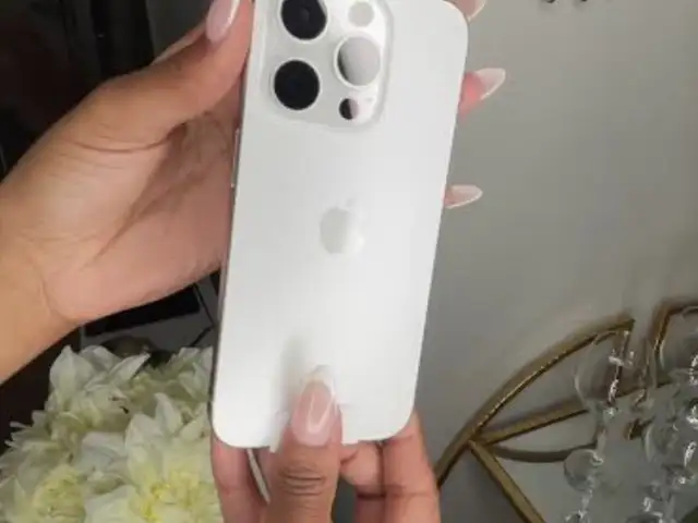 Apple iPhone 15 Pro, 256 gb, White Titanium, Улаанбаатар — Баянзүрх — 22-р хороо