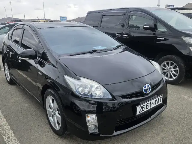 Toyota Prius 30