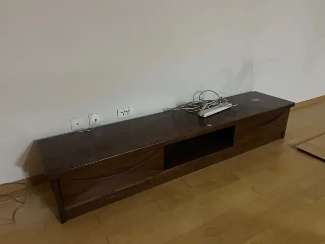 Мөлхөө тавилга, Улаанбаатар — Сүхбаатар — 1-р хороо