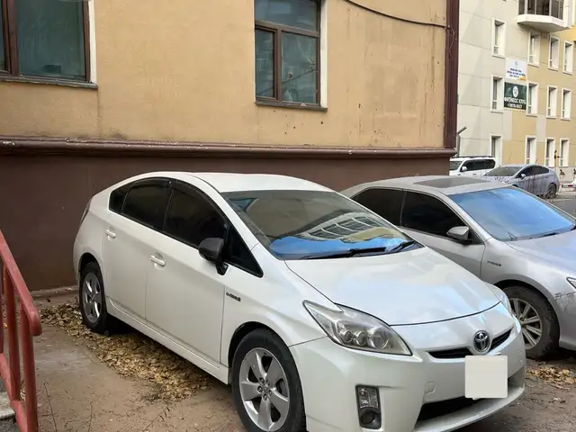 Toyota Prius 30