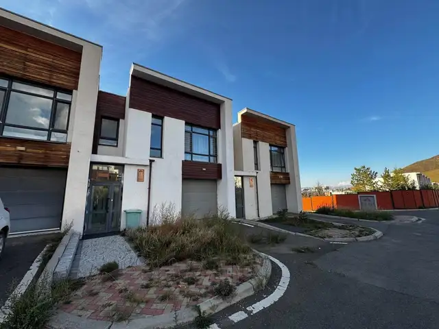 Худ 23-р хороо арцатын ам artsat luxury village-д 140мкв таунхаус, Улаанбаатар — Хан-Уул — 24-р хороо